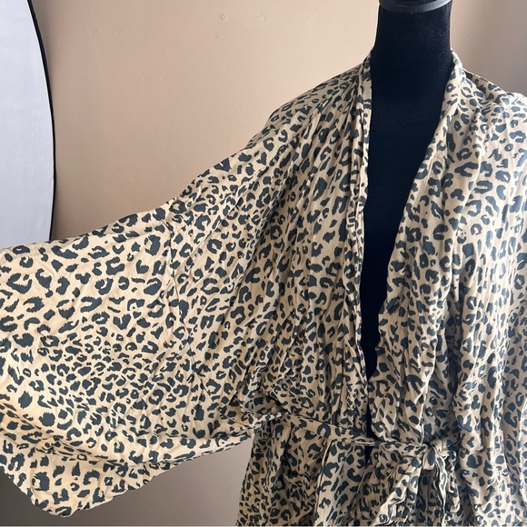 Cheetah print kimono - Picture 2 of 4